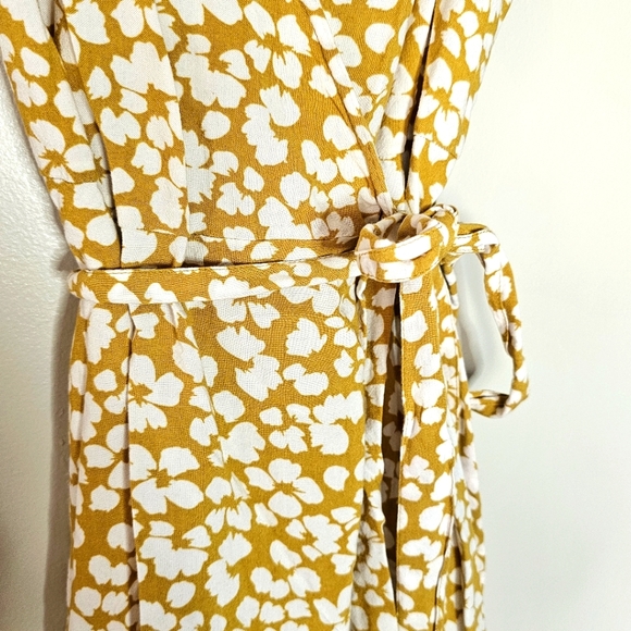 Aerie Floral Wrap Mini Dress Mustard & White Flutter Sleeve Size M cottagecore - Picture 3 of 8